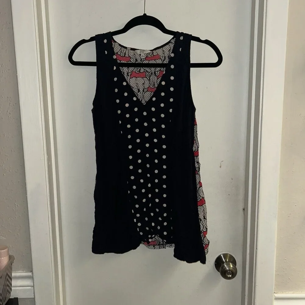 Crown & Ivy Navy Blue Pink Elephant White Polka Dot Sleeveless Blouse Medium - Picture 2 of 7